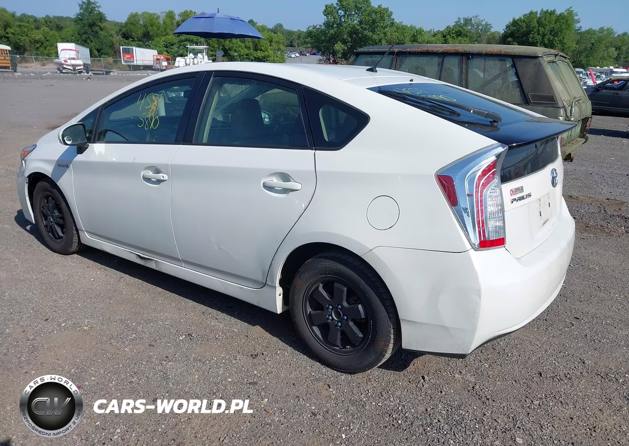 2014 Toyota Prius Two VIN:JTDKN3DU9E1769946 - 3