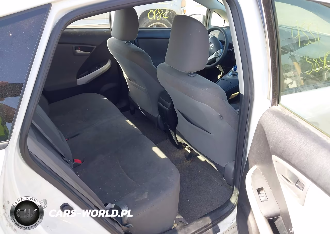 2014 Toyota Prius Two VIN:JTDKN3DU9E1769946 - 8