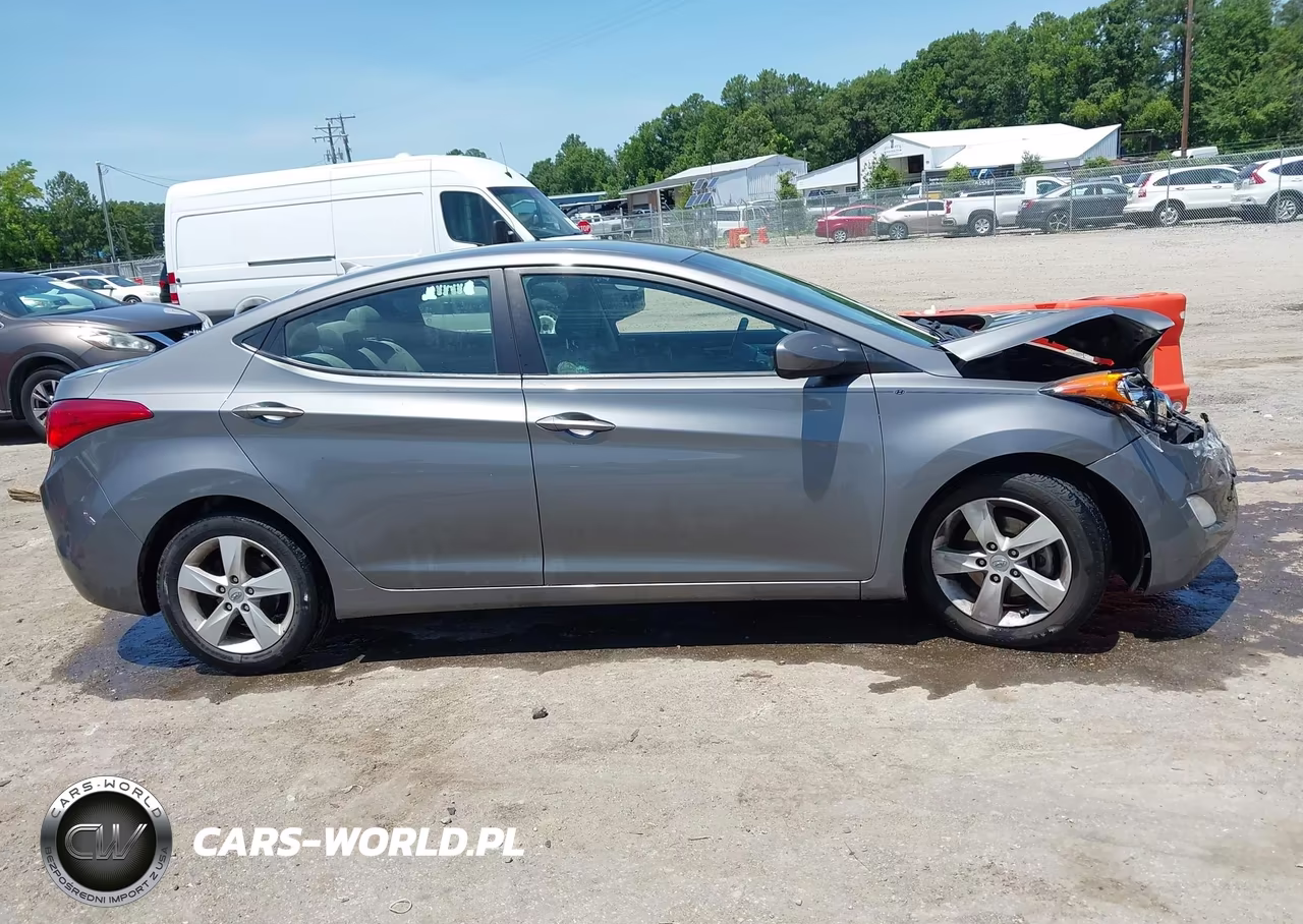 2013 Hyundai Elantra Gls VIN:5NPDH4AE7DH249495 - 13