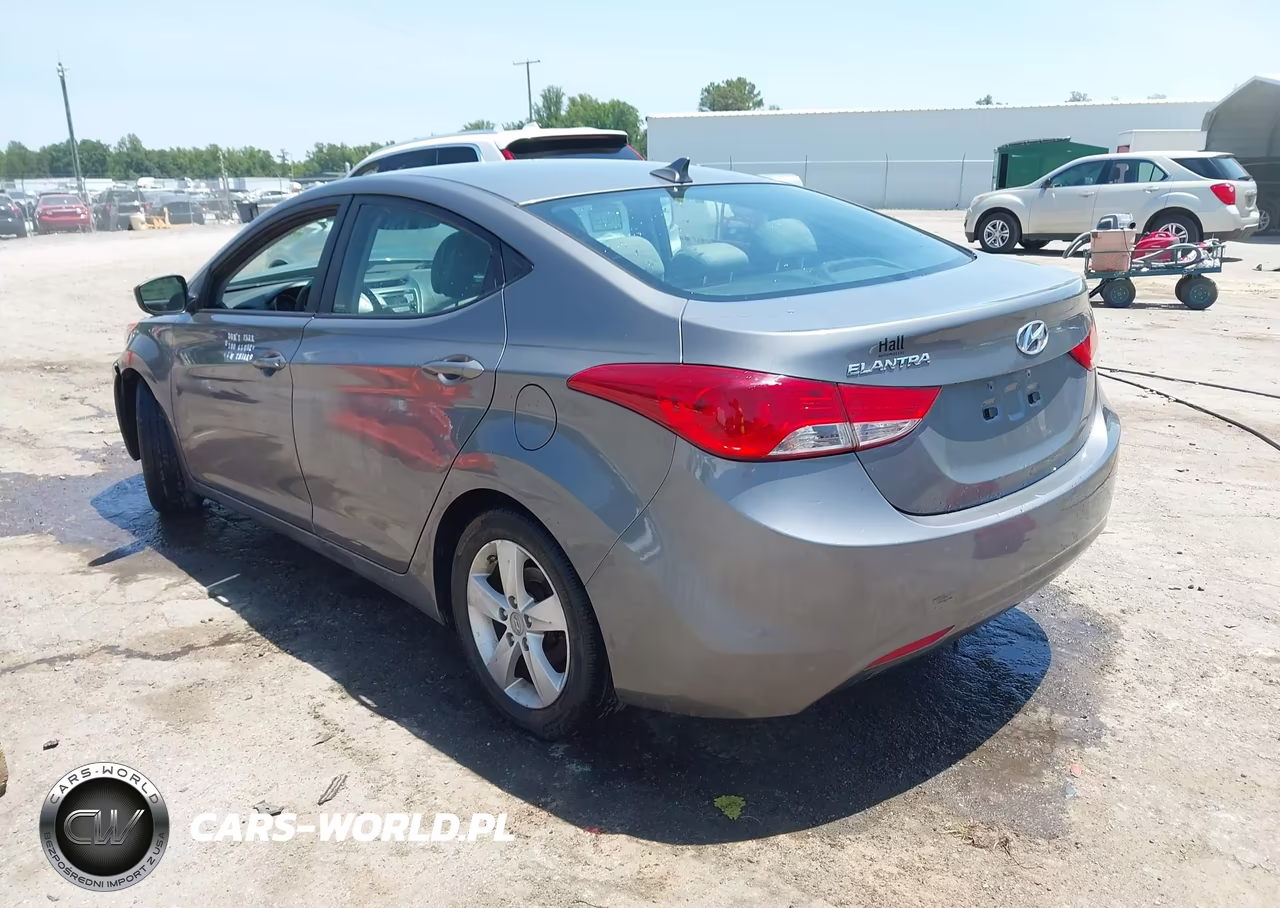 2013 Hyundai Elantra Gls VIN:5NPDH4AE7DH249495 - 3