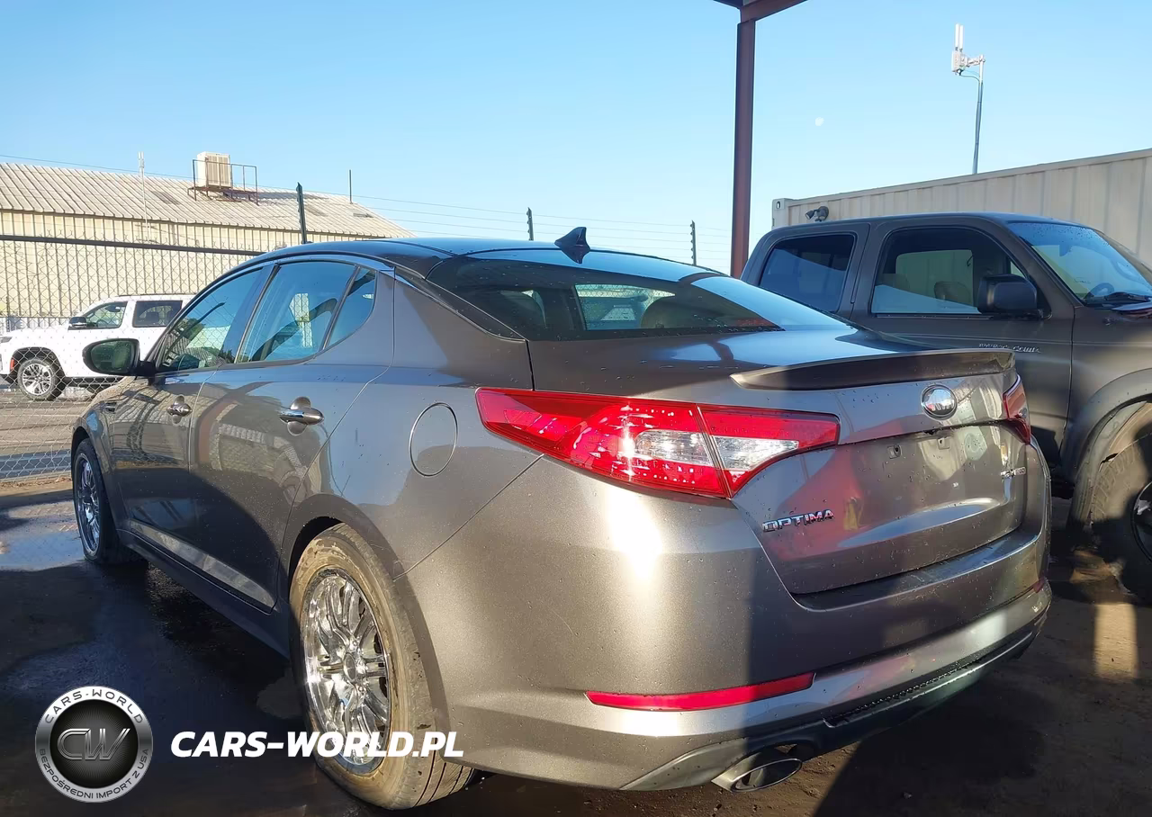 2013 Kia Optima Sx VIN:5XXGR4A61DG195366 - 3