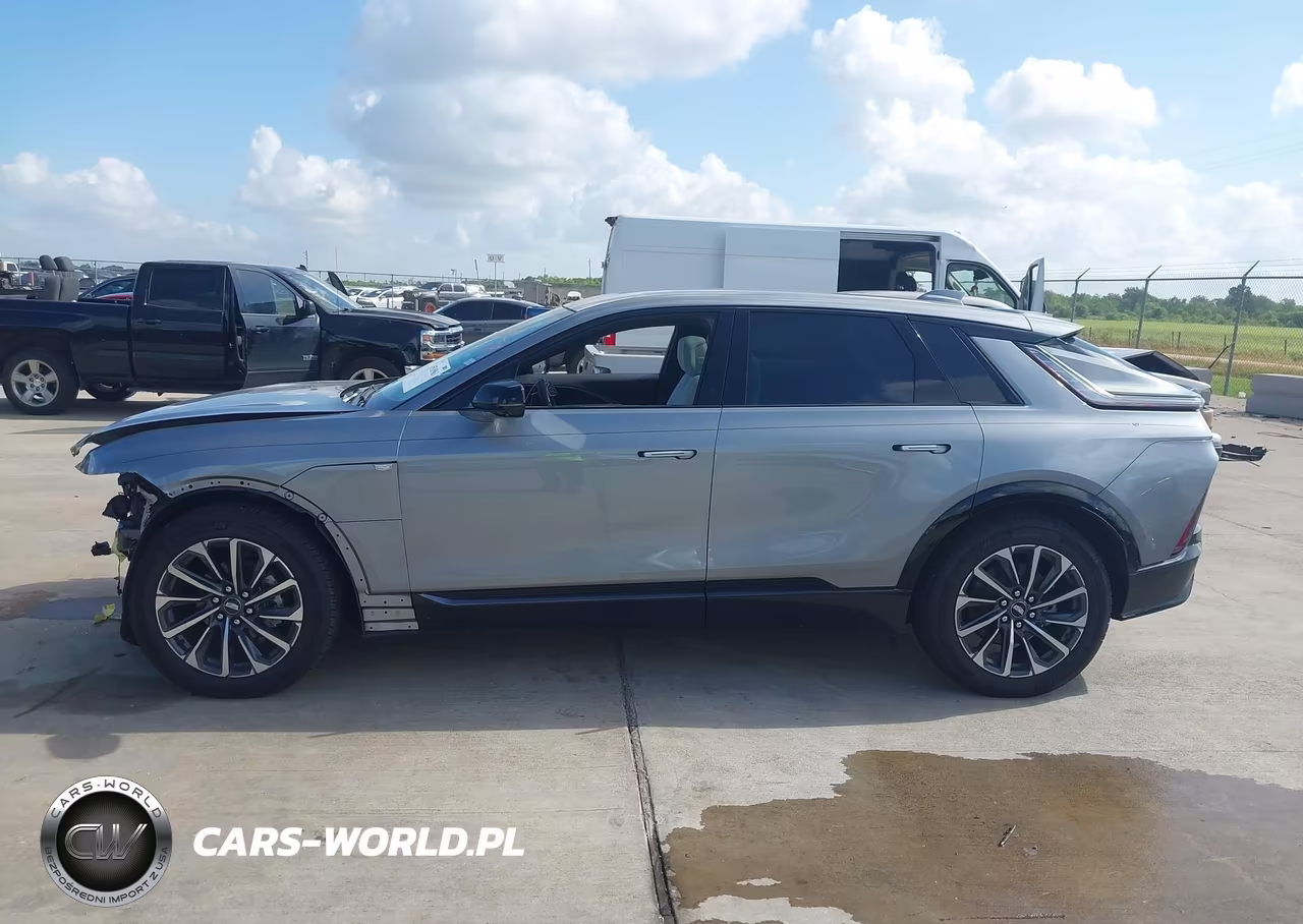 2026 Cadillac Lyriq Sport Awd VIN:1GYKPURL2TZ300528 - 14