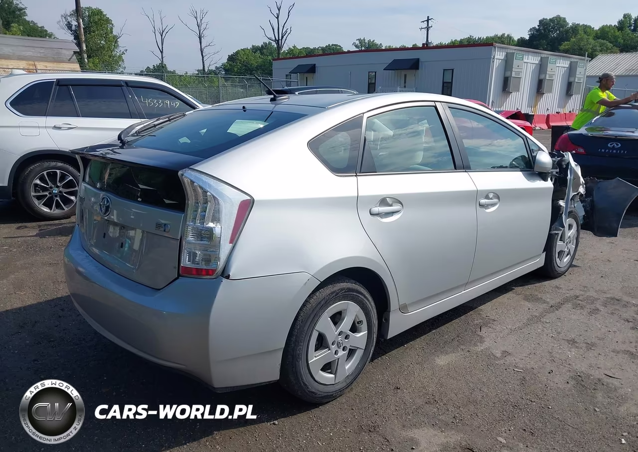 2010 Toyota Prius Iii VIN:JTDKN3DU8A0099788 - 4
