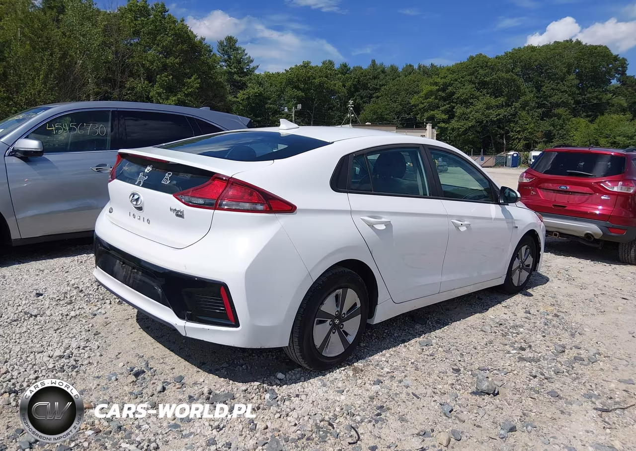 2017 Hyundai Ioniq Hybrid Blue VIN:KMHC65LC3HU048056 - 8