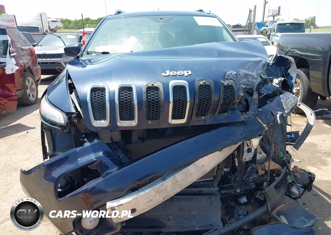 2015 Jeep Cherokee Latitude VIN:1C4PJLCB8FW677720 - 13
