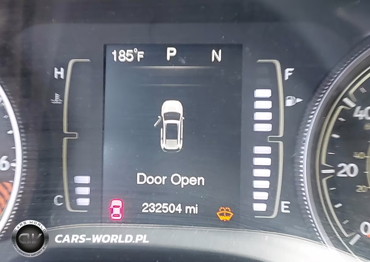 2015 Jeep Cherokee Latitude VIN:1C4PJLCB8FW677720 - 7