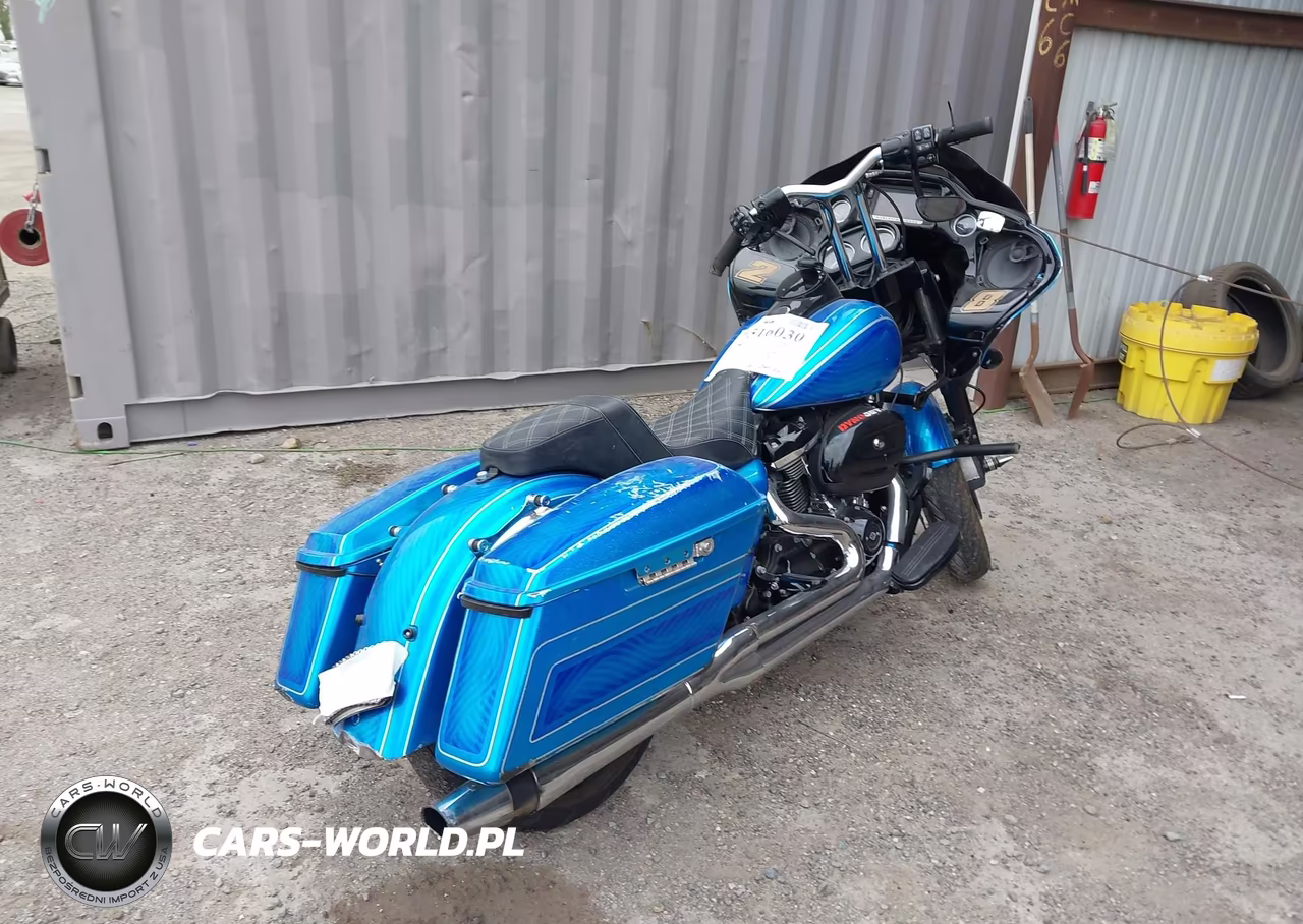 2018 Harley-Davidson Fltrxs Road Glide Special VIN:1HD1KTC30JB680122 - 4