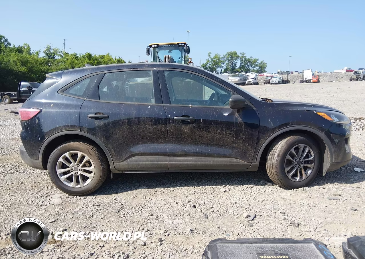 2021 Ford Escape S VIN:1FMCU0F61MUA99323 - 13