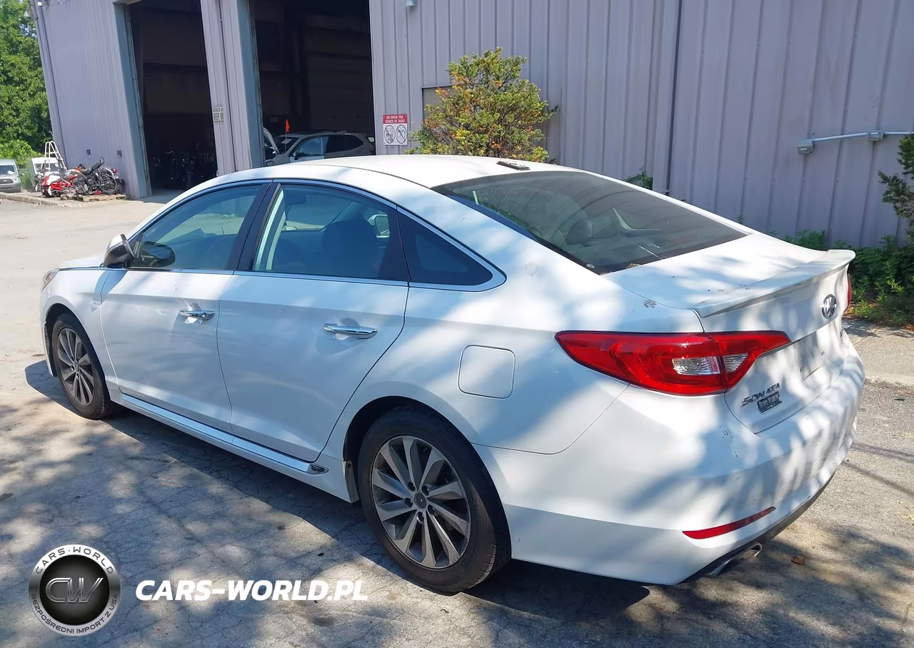 2015 Hyundai Sonata Sport VIN:5NPE34AF1FH146443 - 3