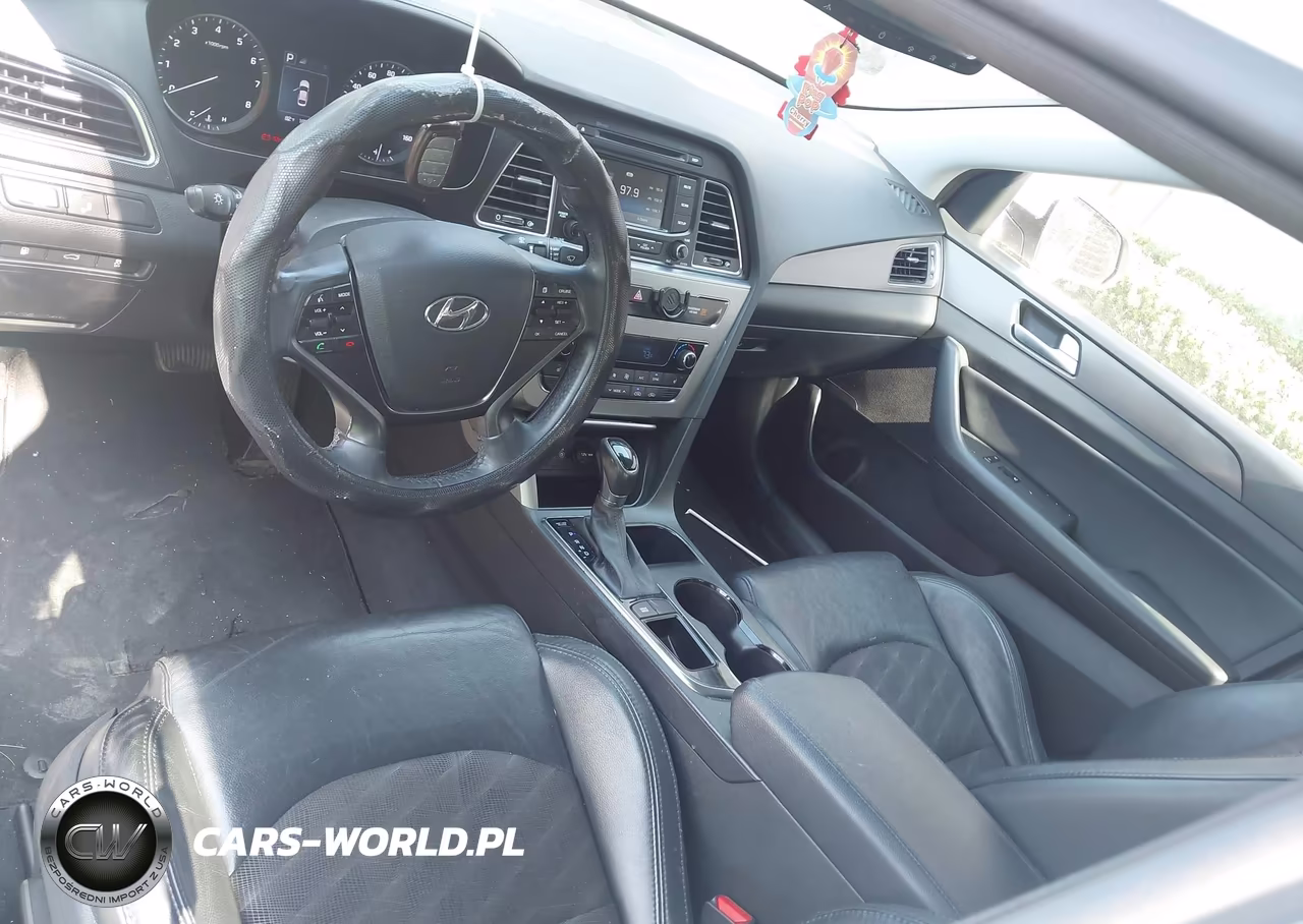 2015 Hyundai Sonata Sport VIN:5NPE34AF1FH146443 - 5