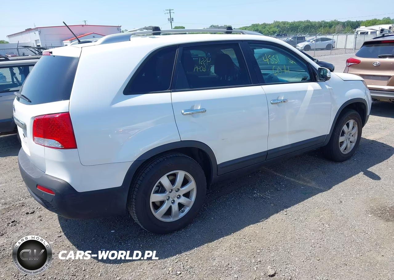 2012 Kia Sorento Lx VIN:5XYKT3A69CG224175 - 4