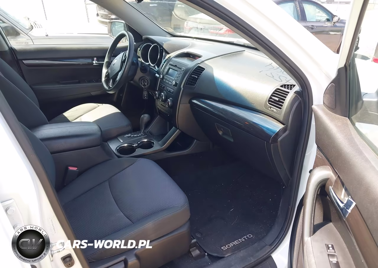 2012 Kia Sorento Lx VIN:5XYKT3A69CG224175 - 5