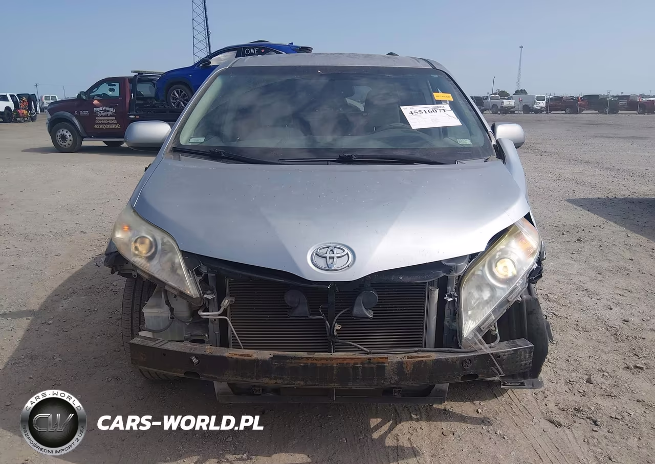 2012 Toyota Sienna Le V6 8 Passenger VIN:5TDKK3DC8CS190673 - 13