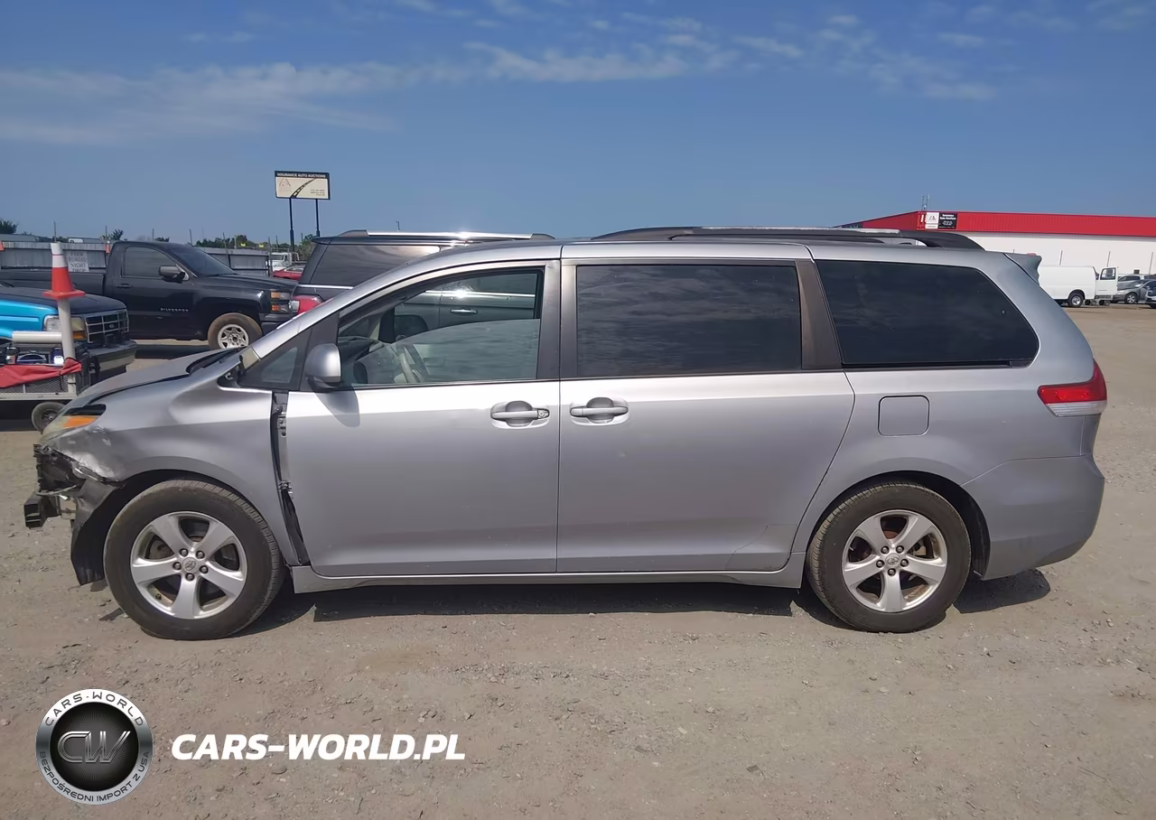 2012 Toyota Sienna Le V6 8 Passenger VIN:5TDKK3DC8CS190673 - 15
