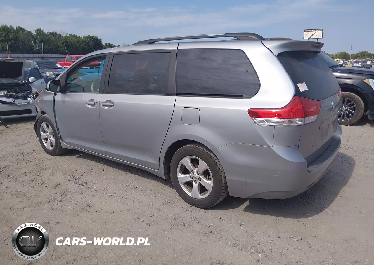 2012 Toyota Sienna Le V6 8 Passenger VIN:5TDKK3DC8CS190673 - 3