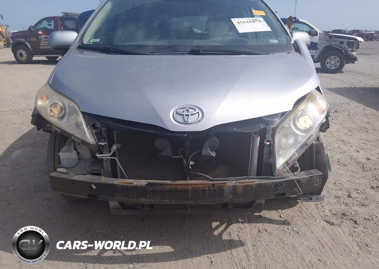 2012 Toyota Sienna Le V6 8 Passenger VIN:5TDKK3DC8CS190673 - 6