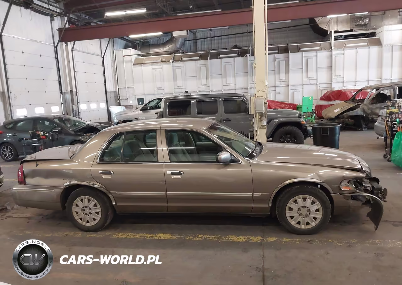 2005 Mercury Grand Marquis Gs VIN:2MEFM74W95X647056 - 13