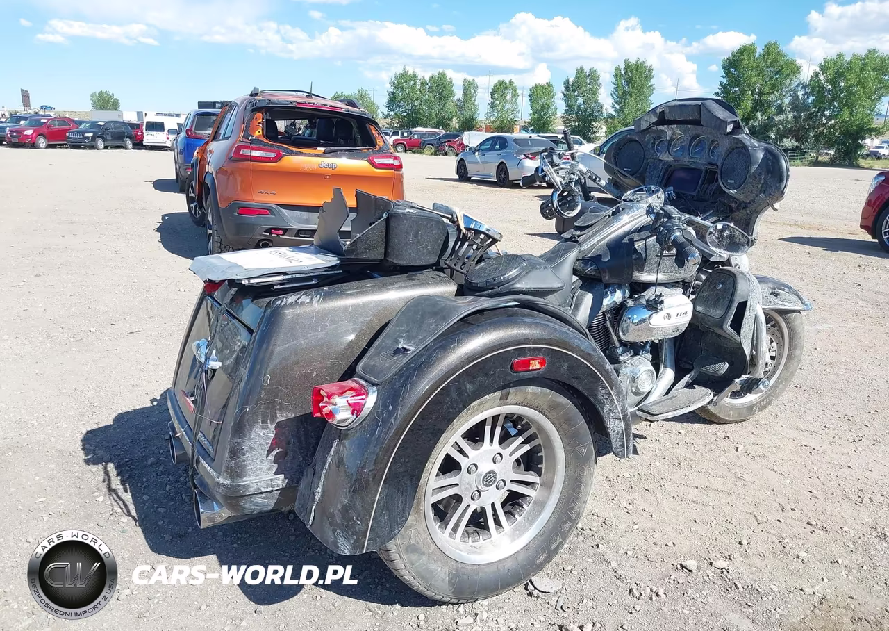 2020 Harley-Davidson Flhtcutg VIN:1HD1MAF1XLB850563 - 4