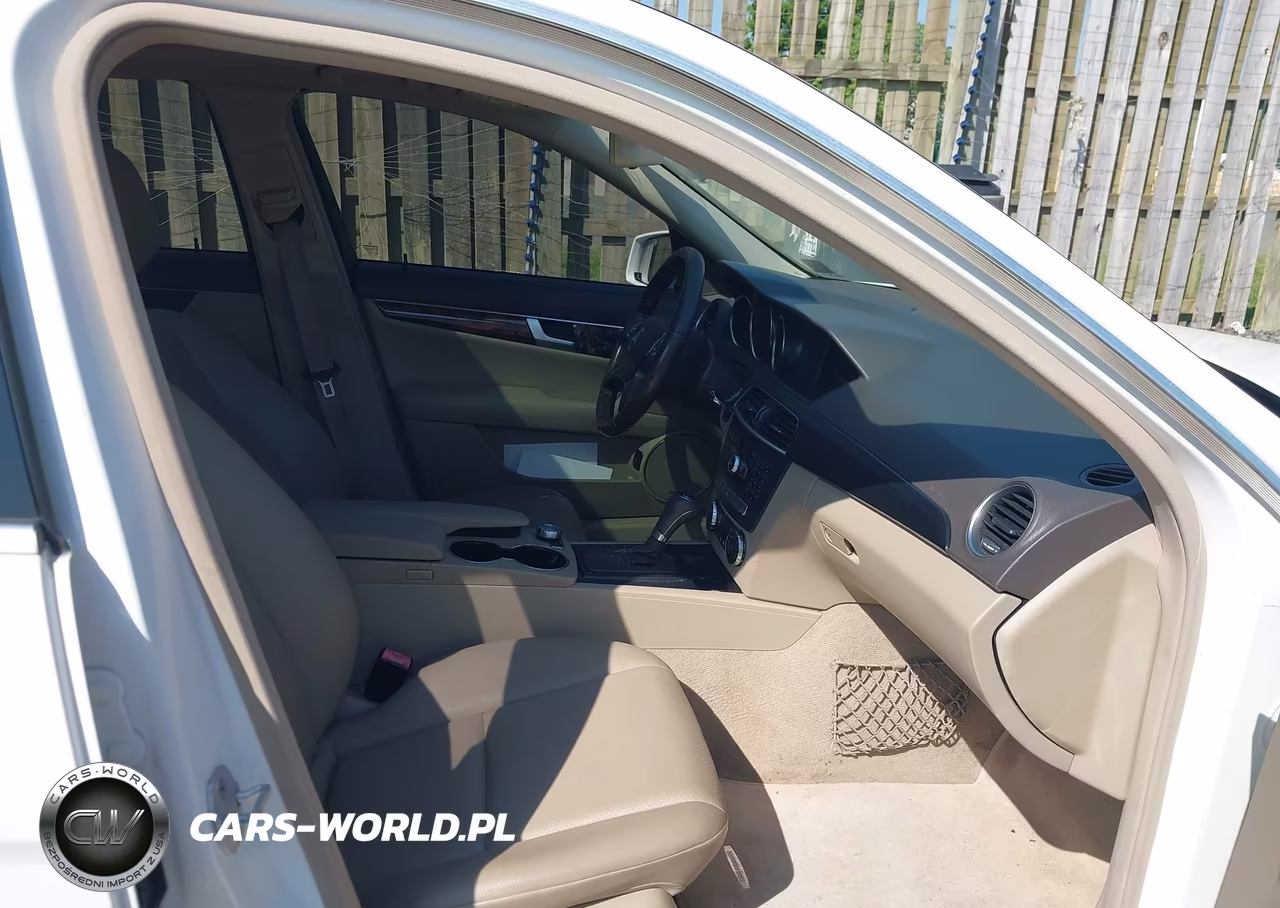 2013 Mercedes-Benz C 300 Luxury 4Matic VIN:WDDGF8AB2DR287232 - 5