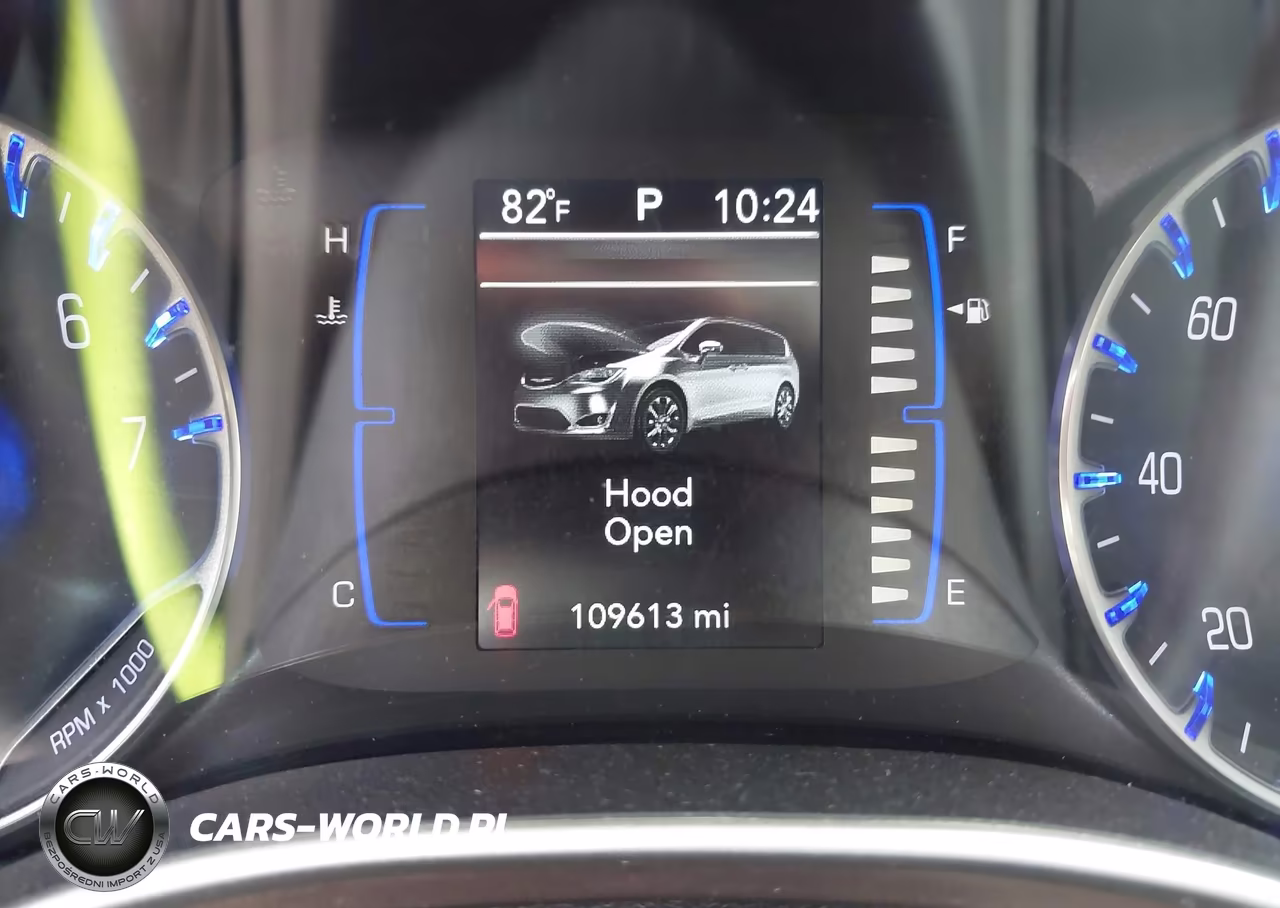 2018 Chrysler Pacifica Touring L VIN:2C4RC1BG6JR119841 - 15