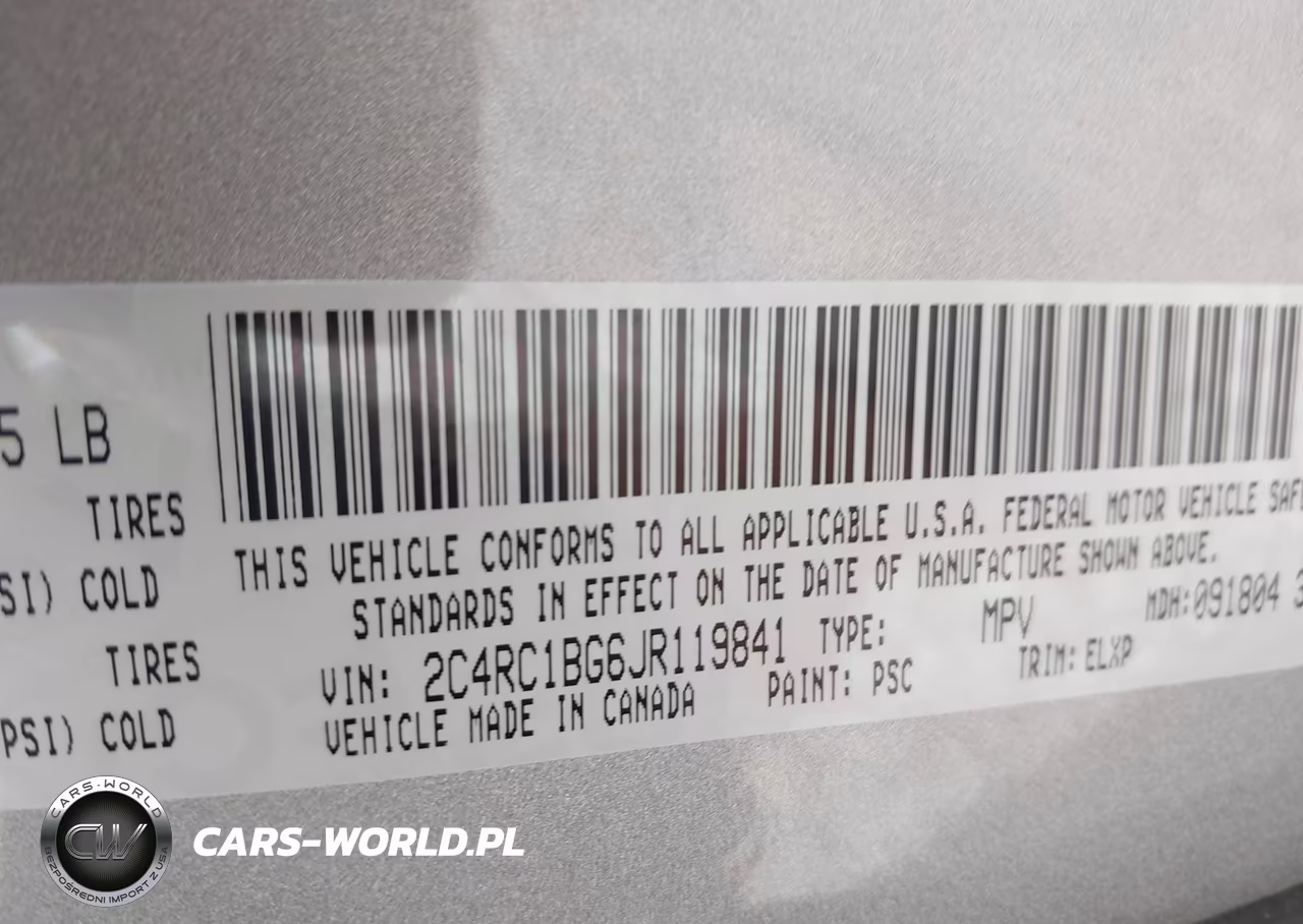 2018 Chrysler Pacifica Touring L VIN:2C4RC1BG6JR119841 - 9