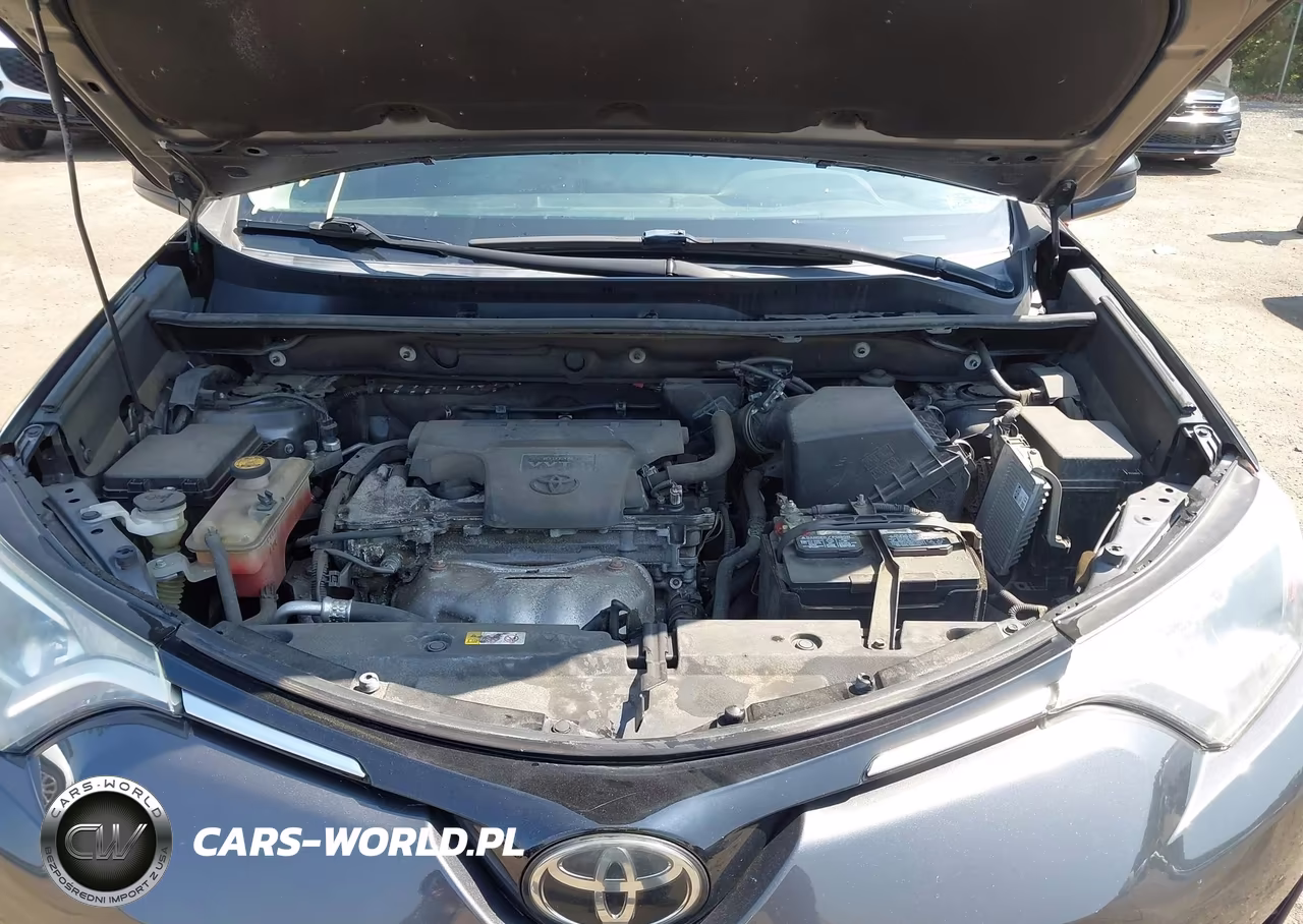 2018 Toyota Rav4 Le VIN:2T3BFREVXJW857620 - 10