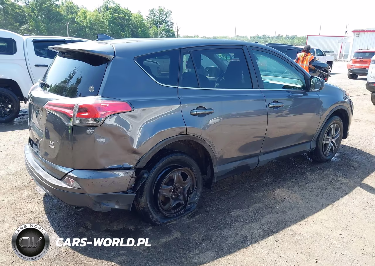 2018 Toyota Rav4 Le VIN:2T3BFREVXJW857620 - 4