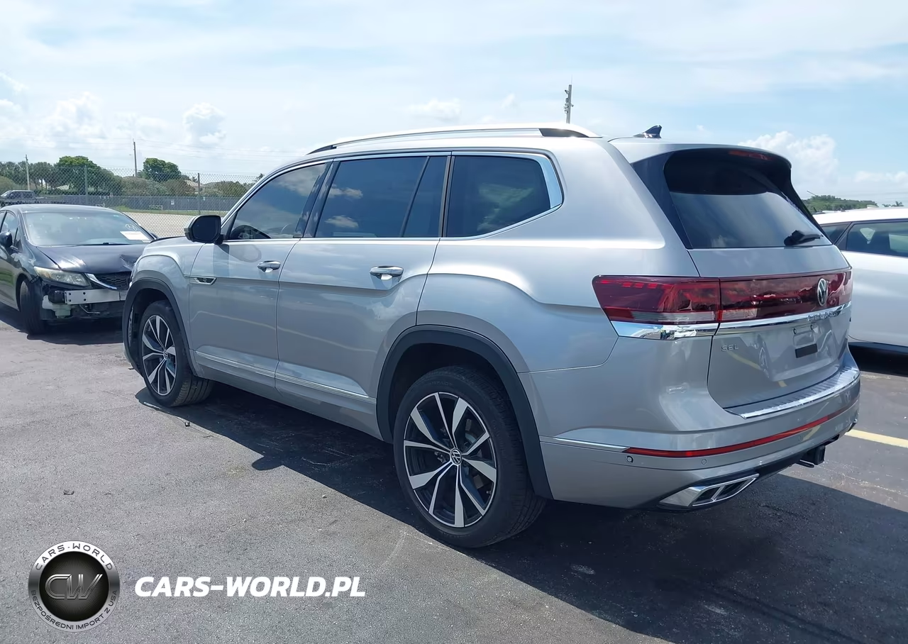 2024 Volkswagen Atlas 2.0T Sel Premium R-Line VIN:1V2FR2CA8RC572332 - 3