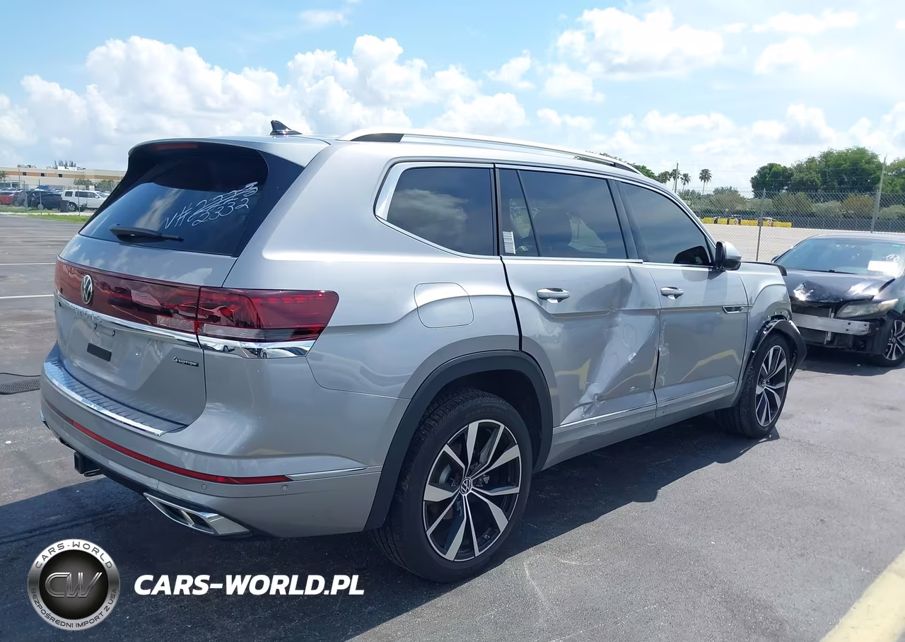 2024 Volkswagen Atlas 2.0T Sel Premium R-Line VIN:1V2FR2CA8RC572332 - 4