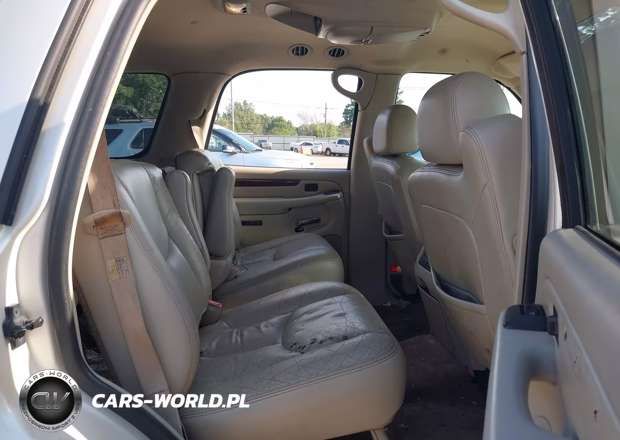 2004 Cadillac Escalade Standard VIN:1GYEC63T74R161396 - 8