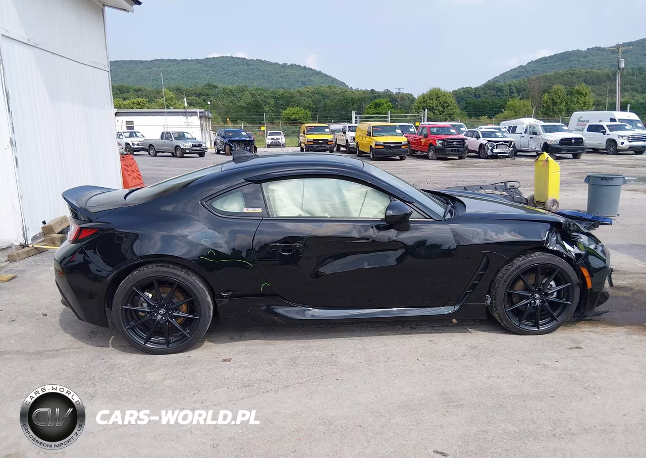 2024 Toyota Gr86 Premium VIN:JF1ZNBE14R9758086 - 13