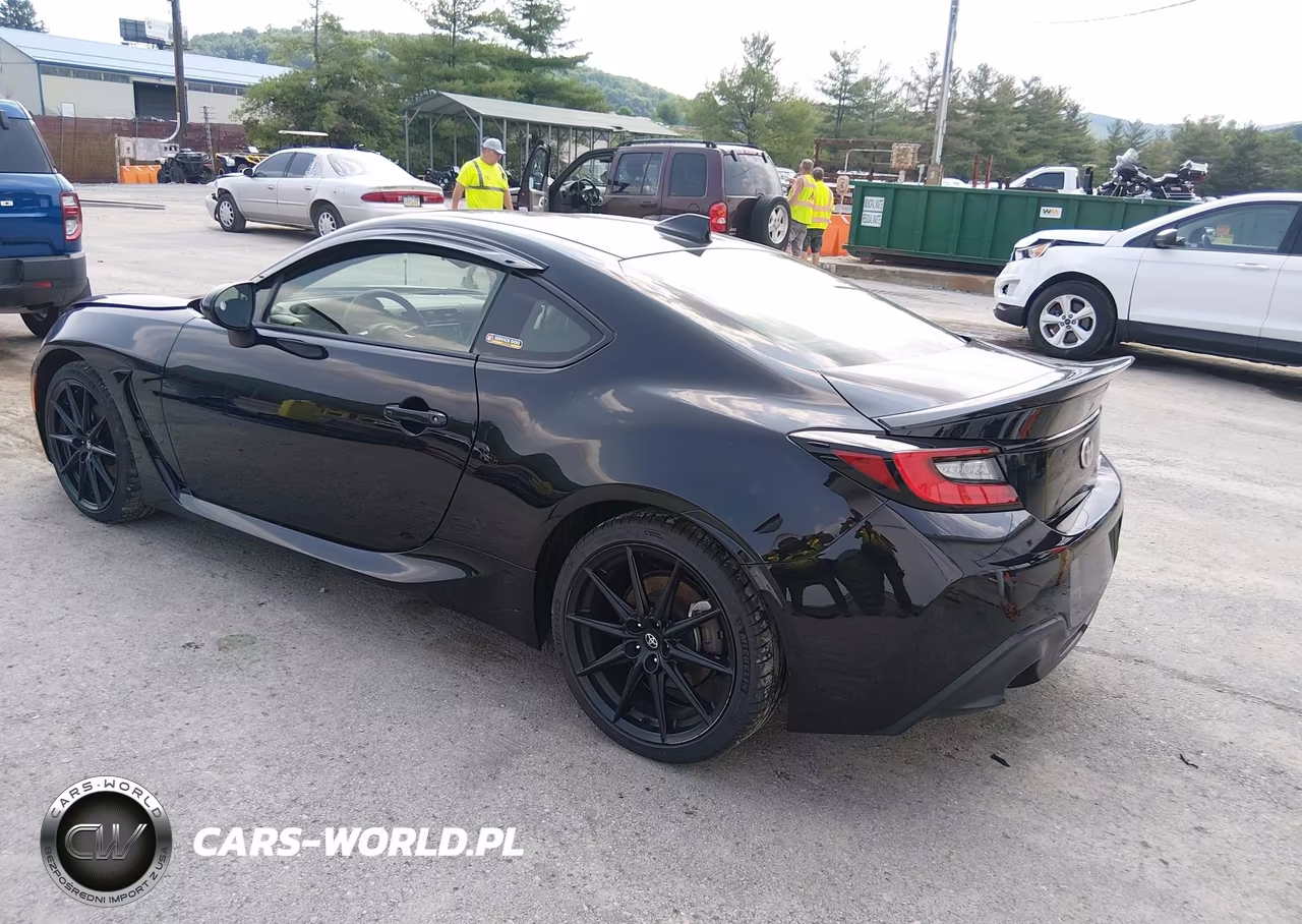 2024 Toyota Gr86 Premium VIN:JF1ZNBE14R9758086 - 3