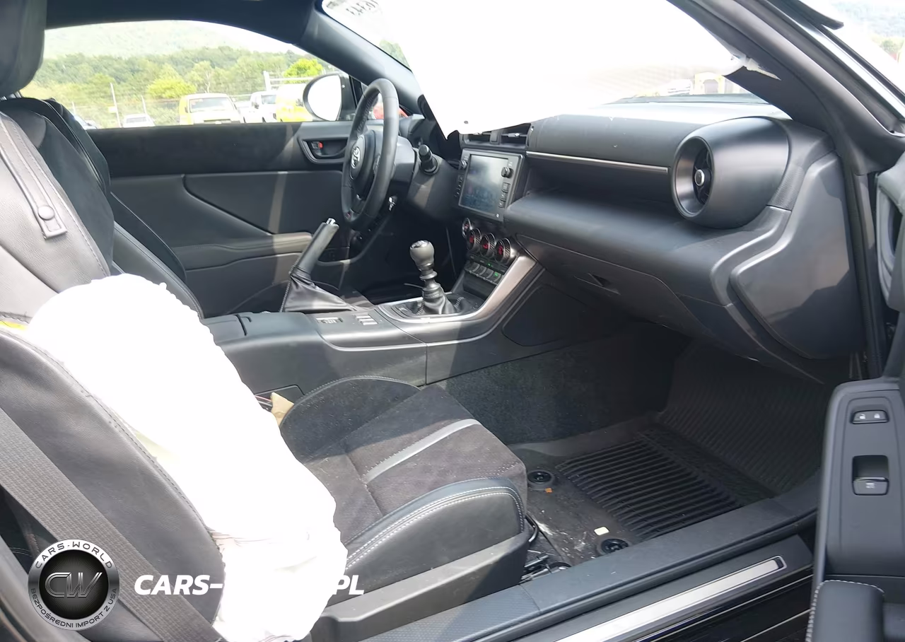 2024 Toyota Gr86 Premium VIN:JF1ZNBE14R9758086 - 5