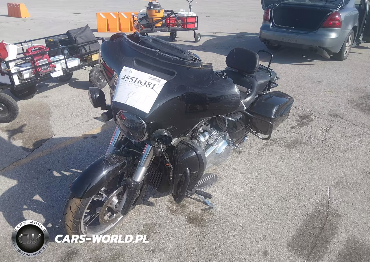 2018 Harley-Davidson Flhx Street Glide – zdjęcie 1 z 13
