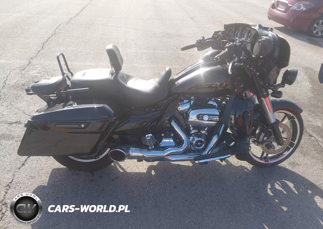 2018 Harley-Davidson Flhx Street Glide VIN:1HD1KBC18JB612322 - 13