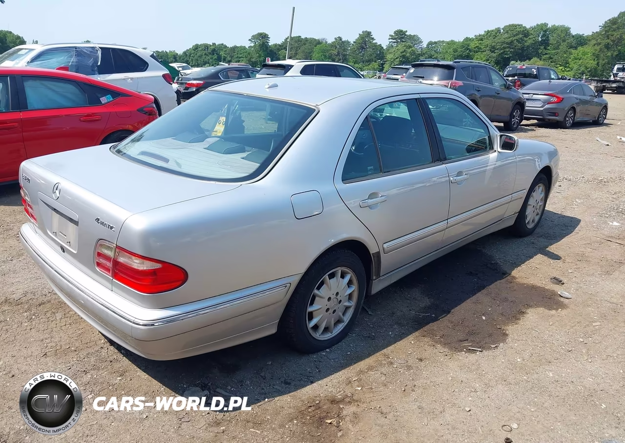 2000 Mercedes-Benz E 320 4M VIN:WDBJF82J5YX037781 - 4