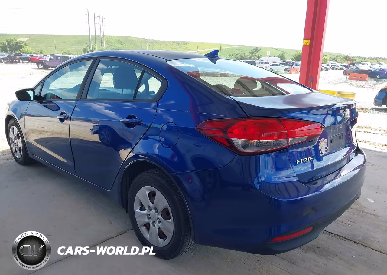 2018 Kia Forte Lx VIN:3KPFK4A77JE257009 - 3