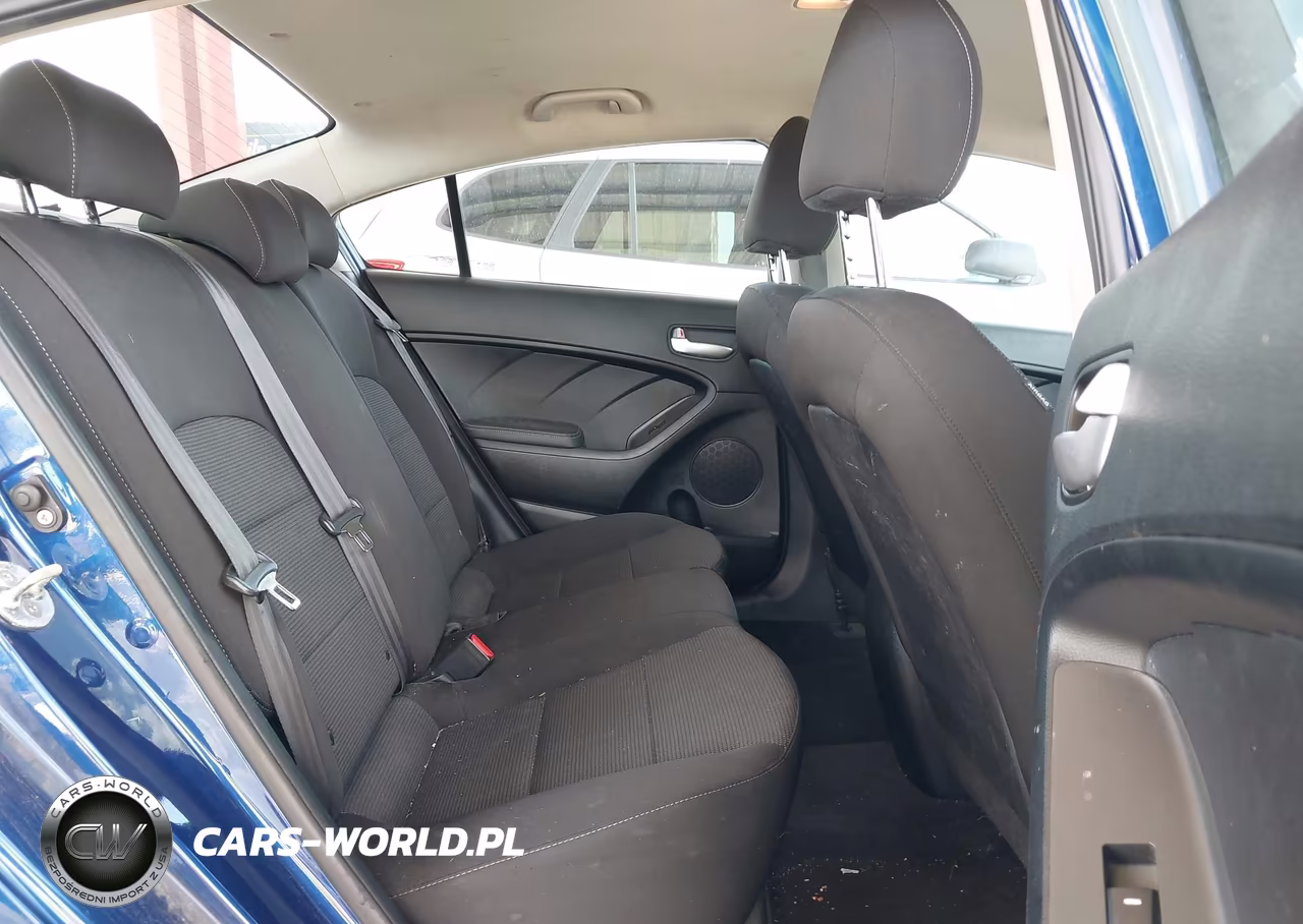 2018 Kia Forte Lx VIN:3KPFK4A77JE257009 - 8