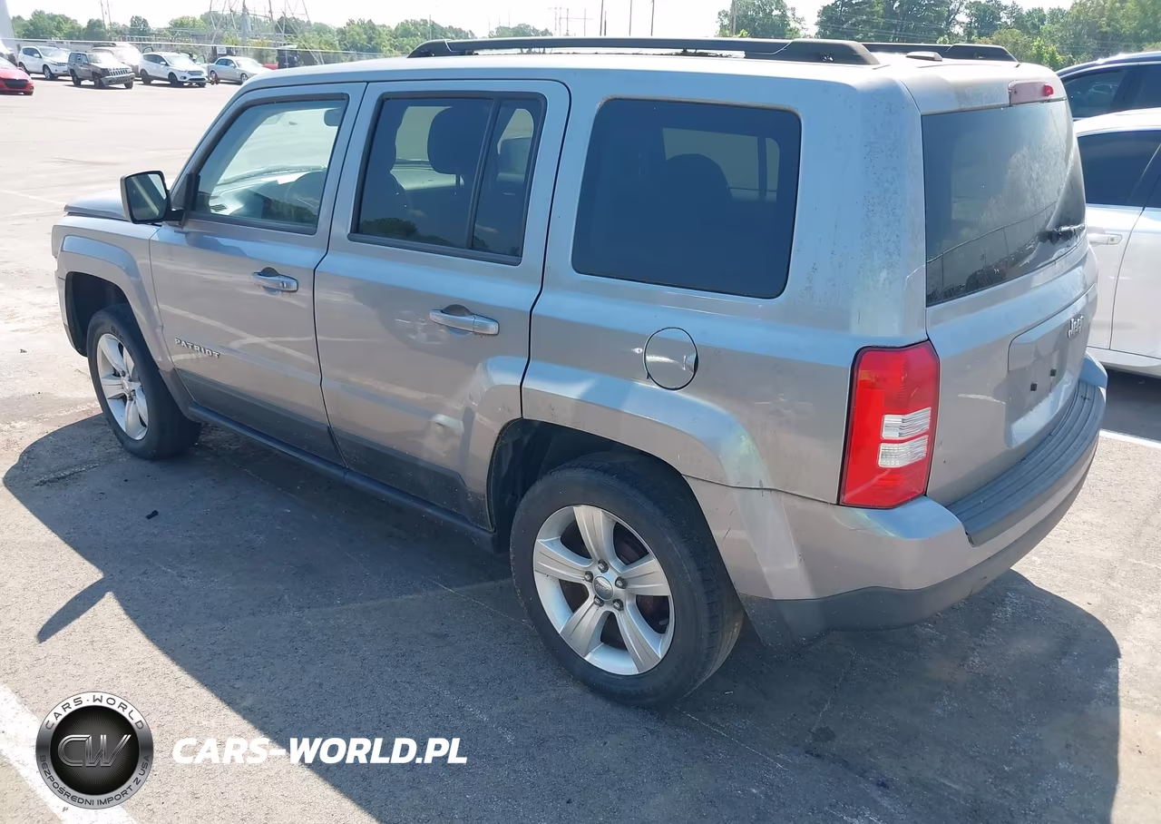 2015 Jeep Patriot Sport VIN:1C4NJPBB4FD342417 - 3