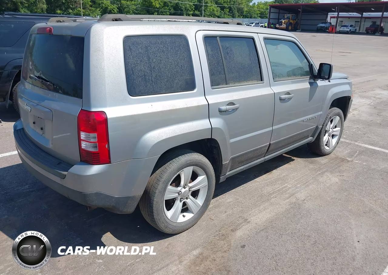 2015 Jeep Patriot Sport VIN:1C4NJPBB4FD342417 - 4