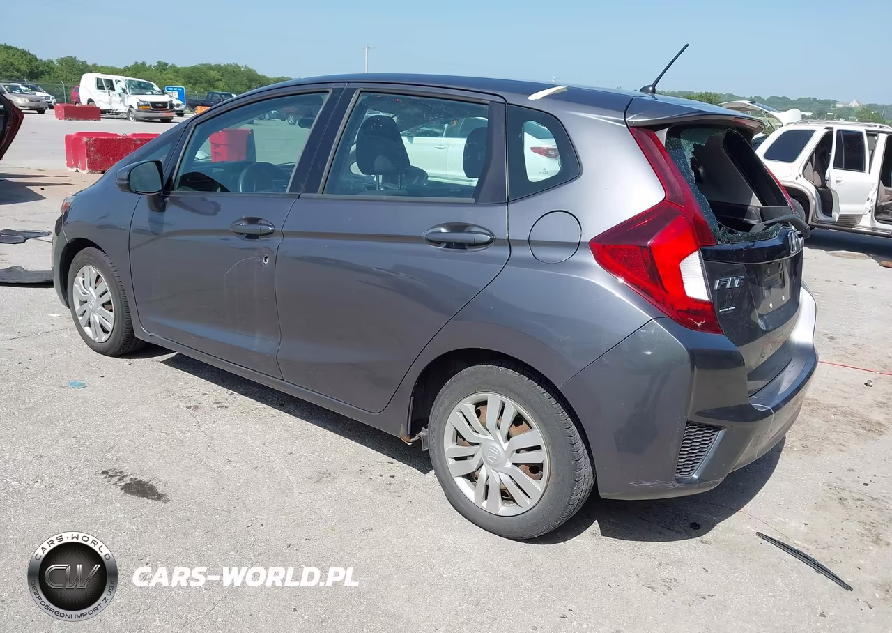 2015 Honda Fit Lx VIN:3HGGK5H50FM713168 - 3