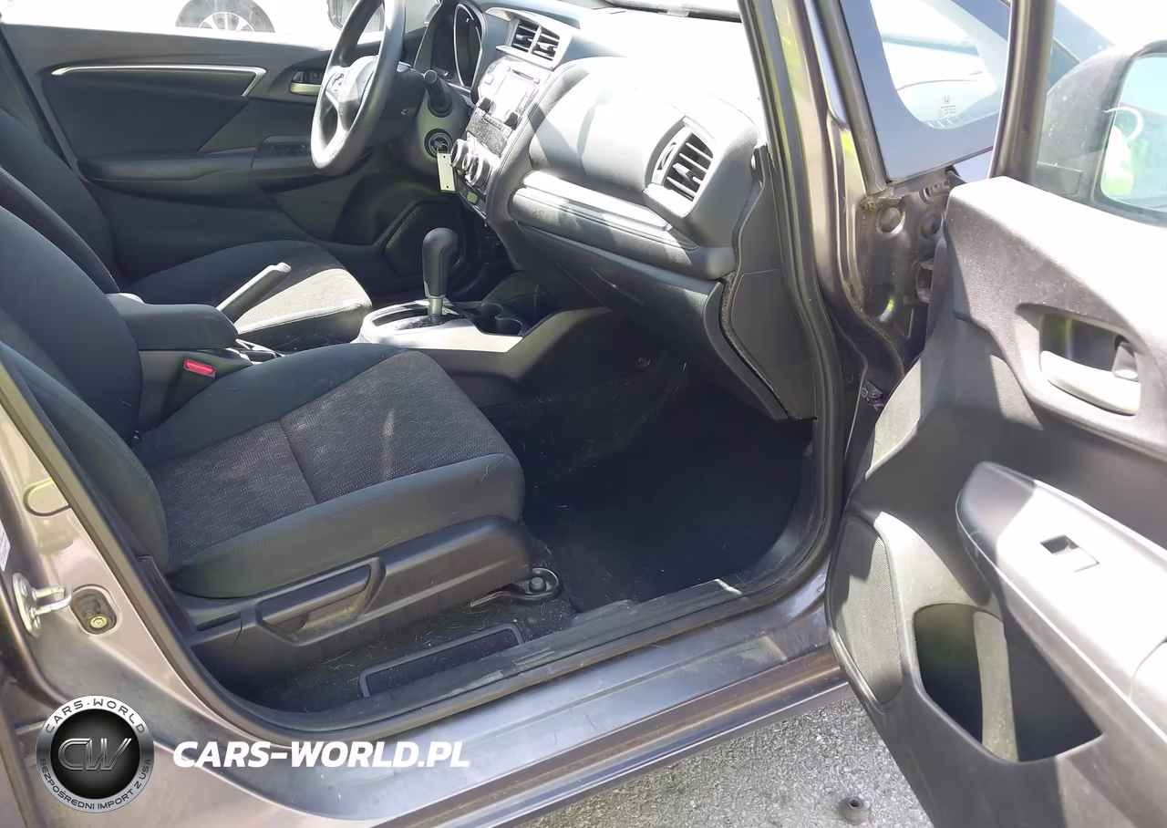 2015 Honda Fit Lx VIN:3HGGK5H50FM713168 - 5