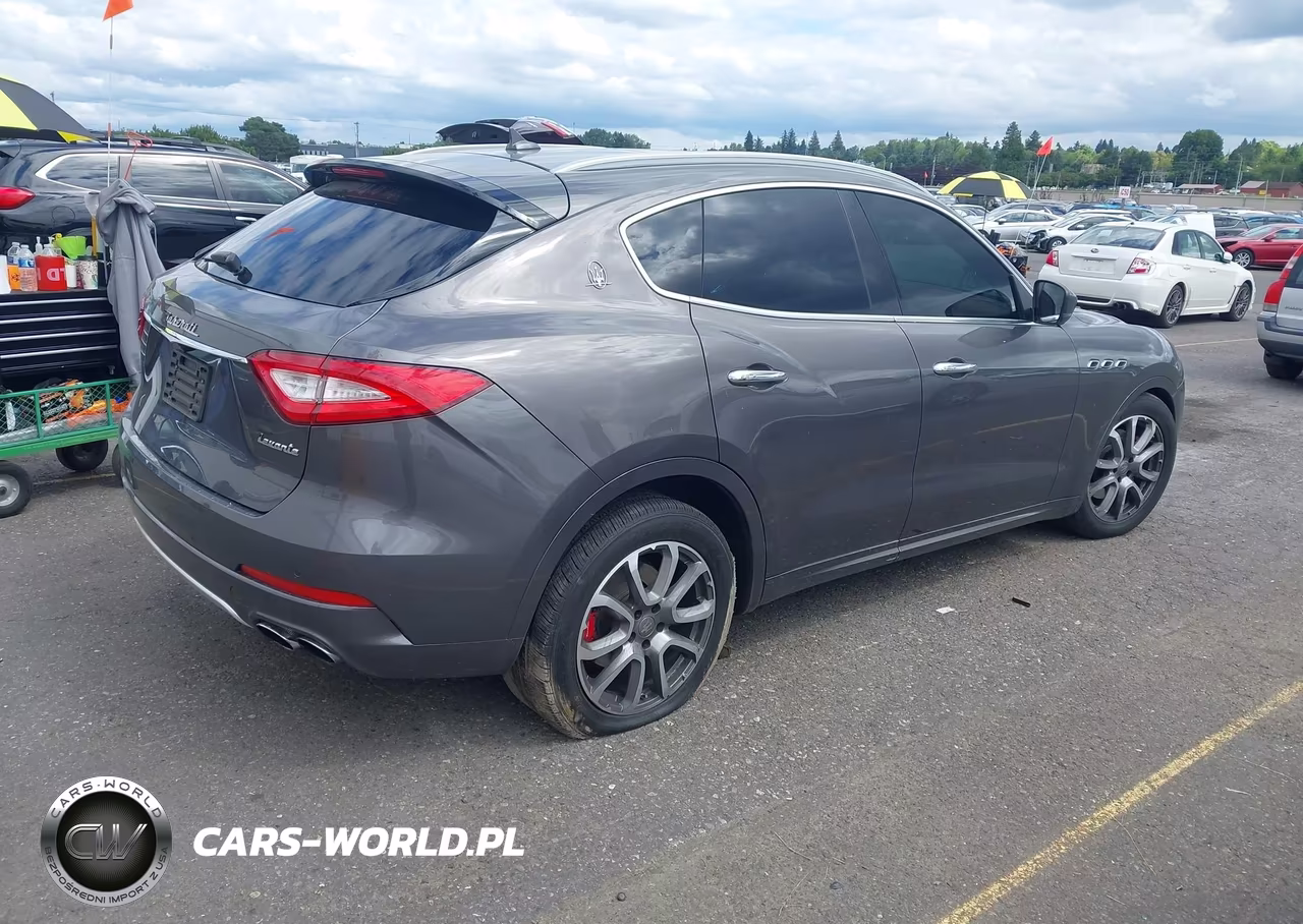 2017 Maserati Levante VIN:ZN661XUL4HX224524 - 4