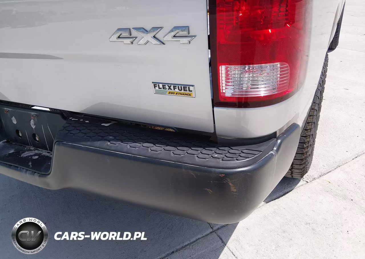 2018 Ram 1500 Tradesman 4X4 8' Box VIN:3C6JR7DG3JG318192 - 16