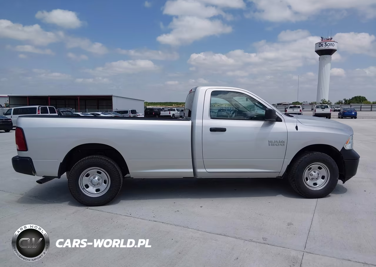 2018 Ram 1500 Tradesman 4X4 8' Box VIN:3C6JR7DG3JG318192 - 18