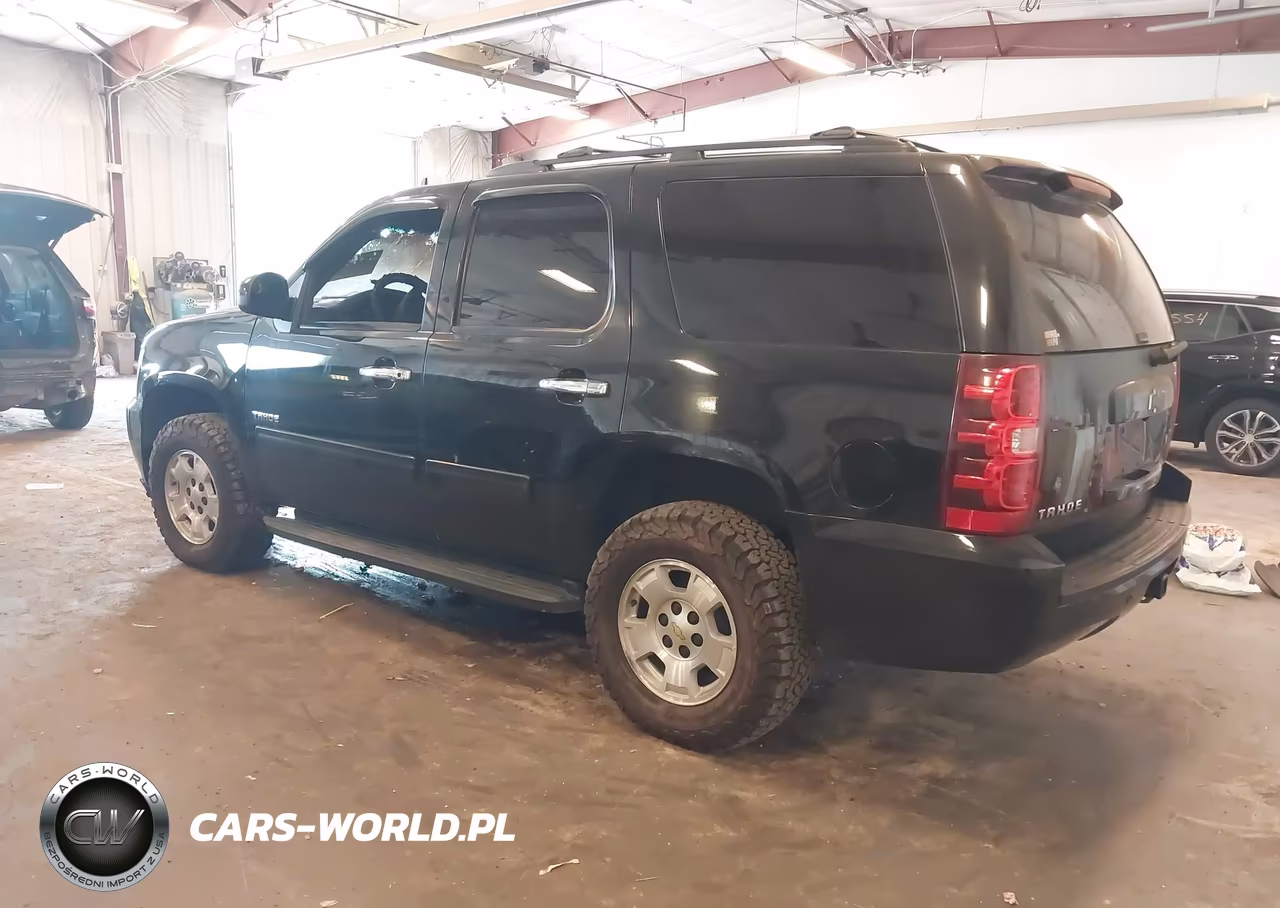 2013 Chevrolet Tahoe Ls VIN:1GNSKAE07DR100218 - 3