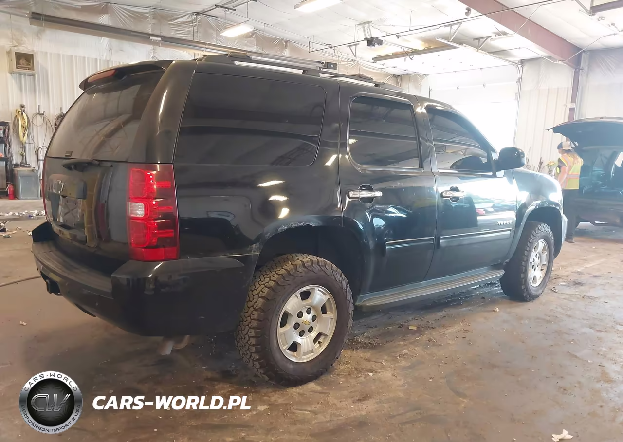 2013 Chevrolet Tahoe Ls VIN:1GNSKAE07DR100218 - 4