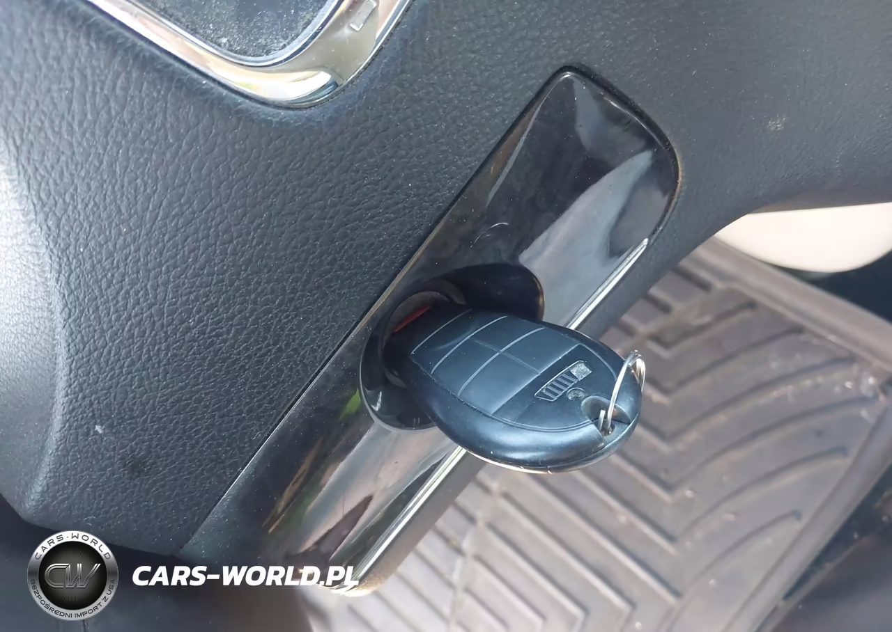 2012 Chrysler Town & Country Touring VIN:2C4RC1BG9CR345410 - 11