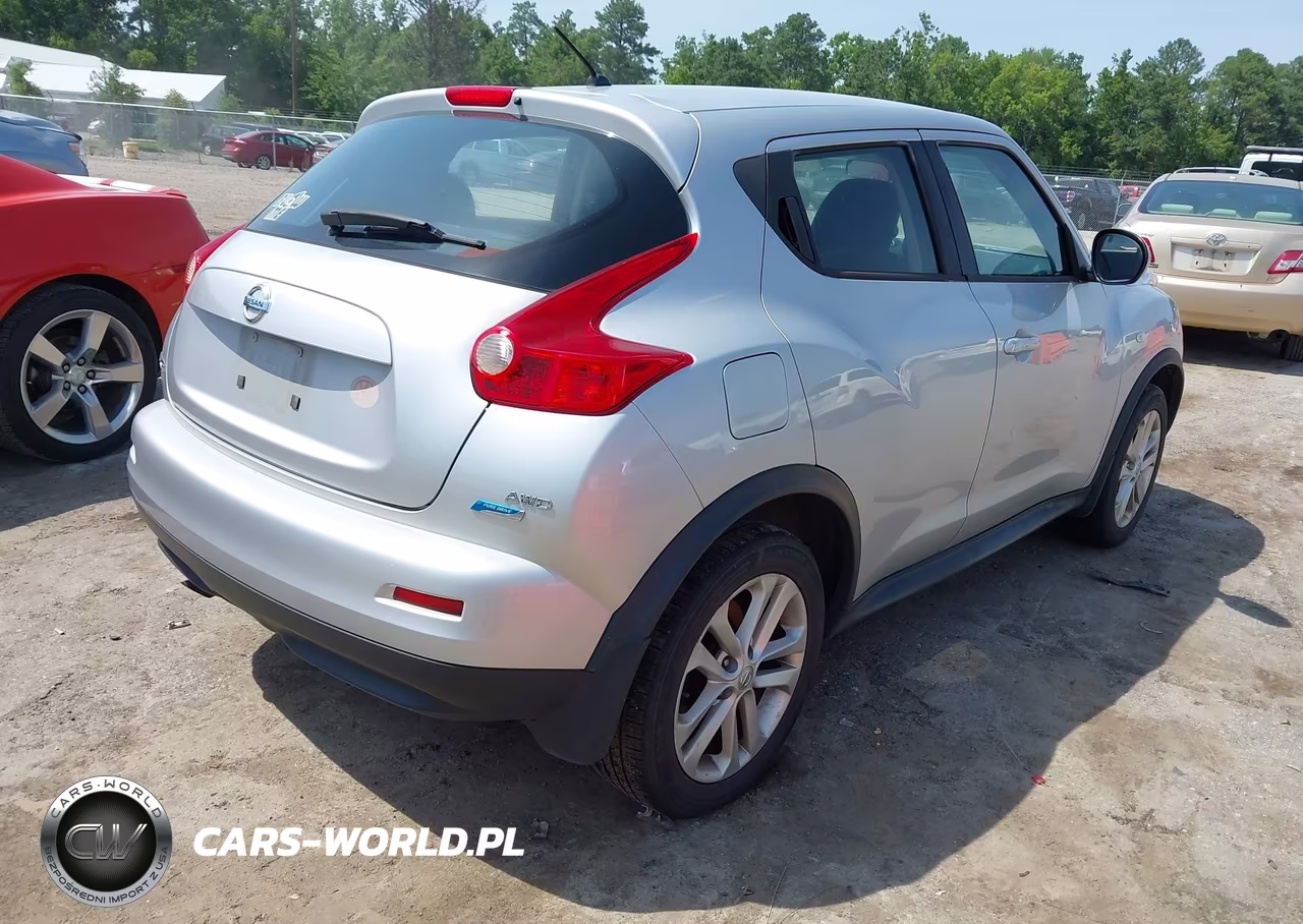 2014 Nissan Juke S VIN:JN8AF5MVXET483710 - 4