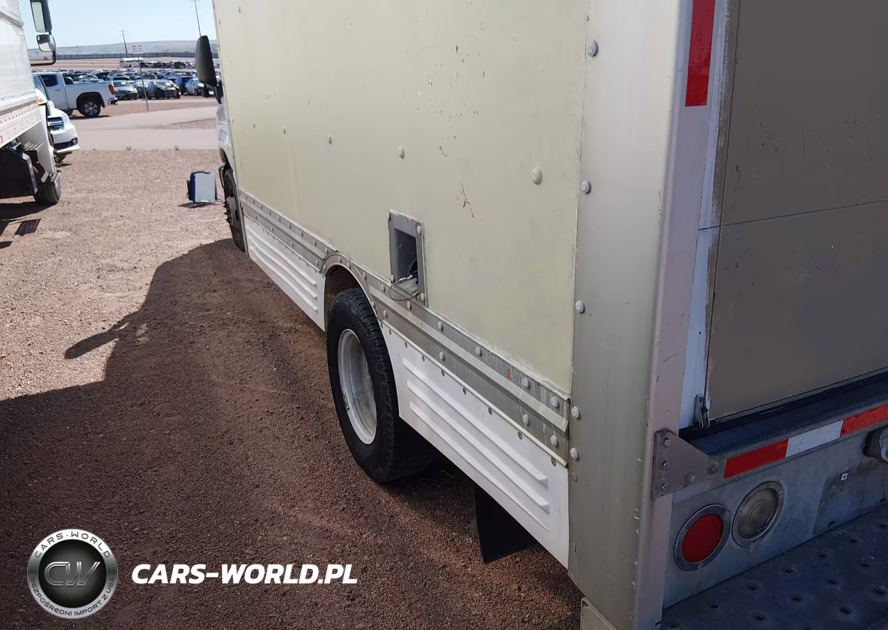 2008 Ford Econoline Commercial Cutaway VIN:1FDXE45S28DB18245 - 11